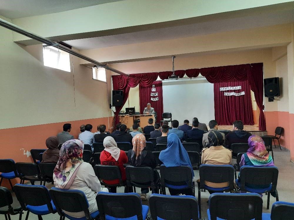 Aslanapa’da yaz Kur’an Kursları’nda eğitim seminerleri