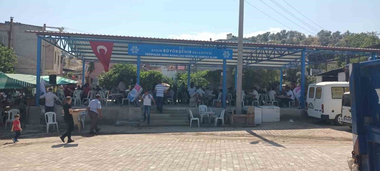 Aydın Büyükşehir Belediyesi Yenipazar’da cemiyet alanı açtı