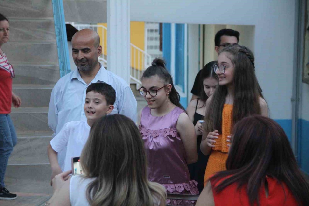 Öğretim üyesi Akdağ’ın ‘Sihir’ adlı filminin galası yapıldı