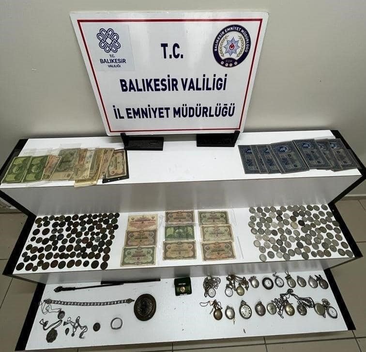 Tarihi eser operasyonunda ele geçirilenler polisi bile şaşırttı