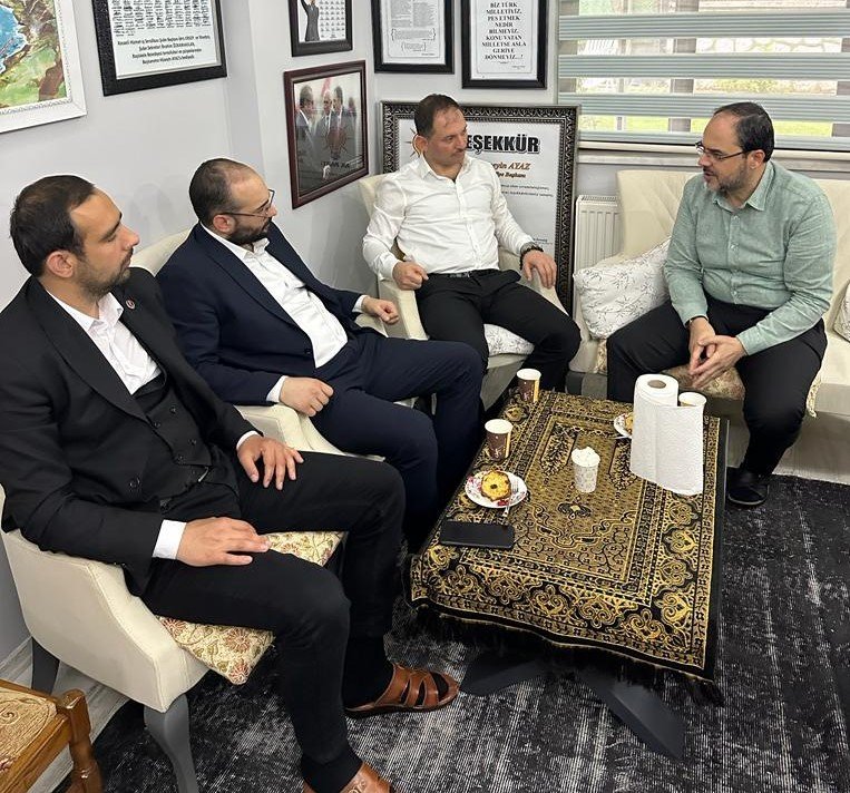 Başiskele eski belediye başkanı o isimleri evinde ağırladı