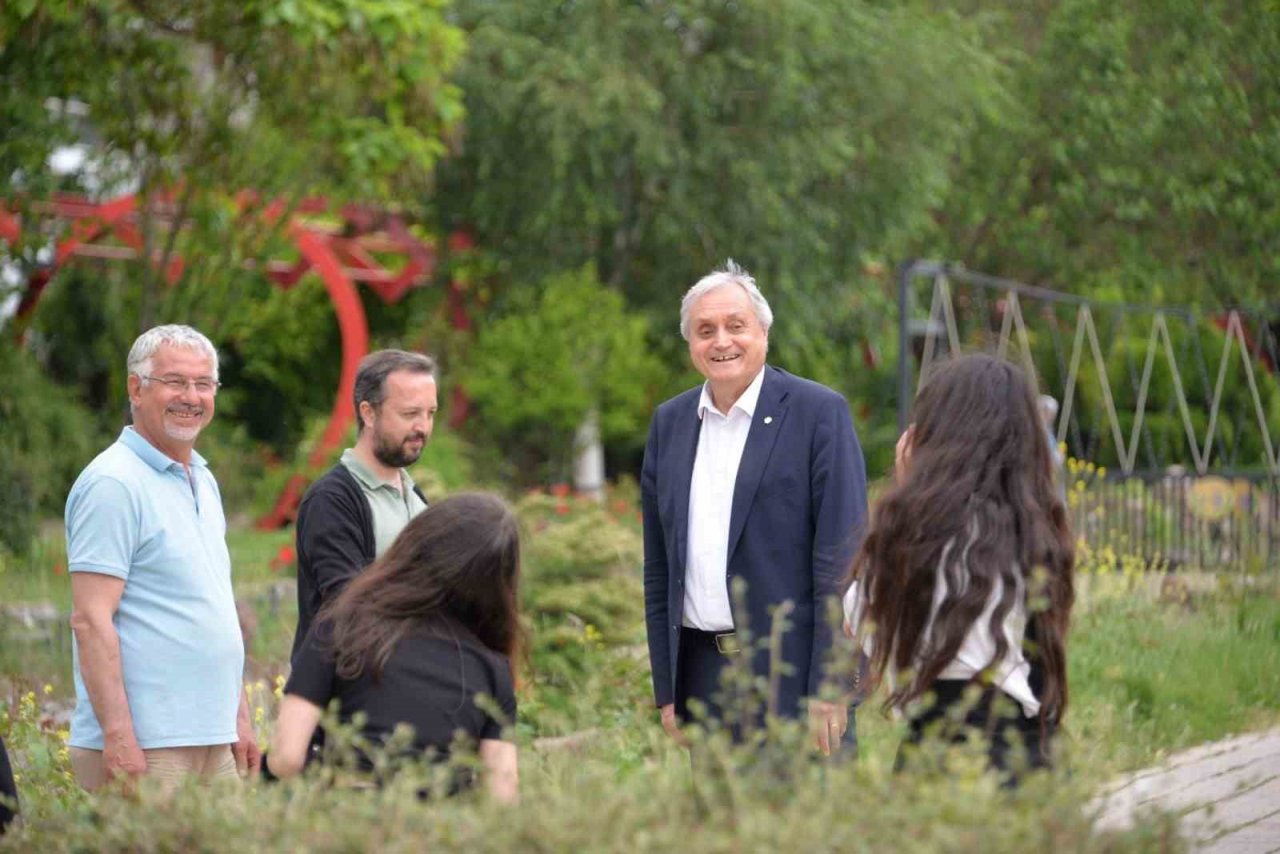 Başkan Bakkalcıoğlu kanal boyunda incelemelerde bulundu