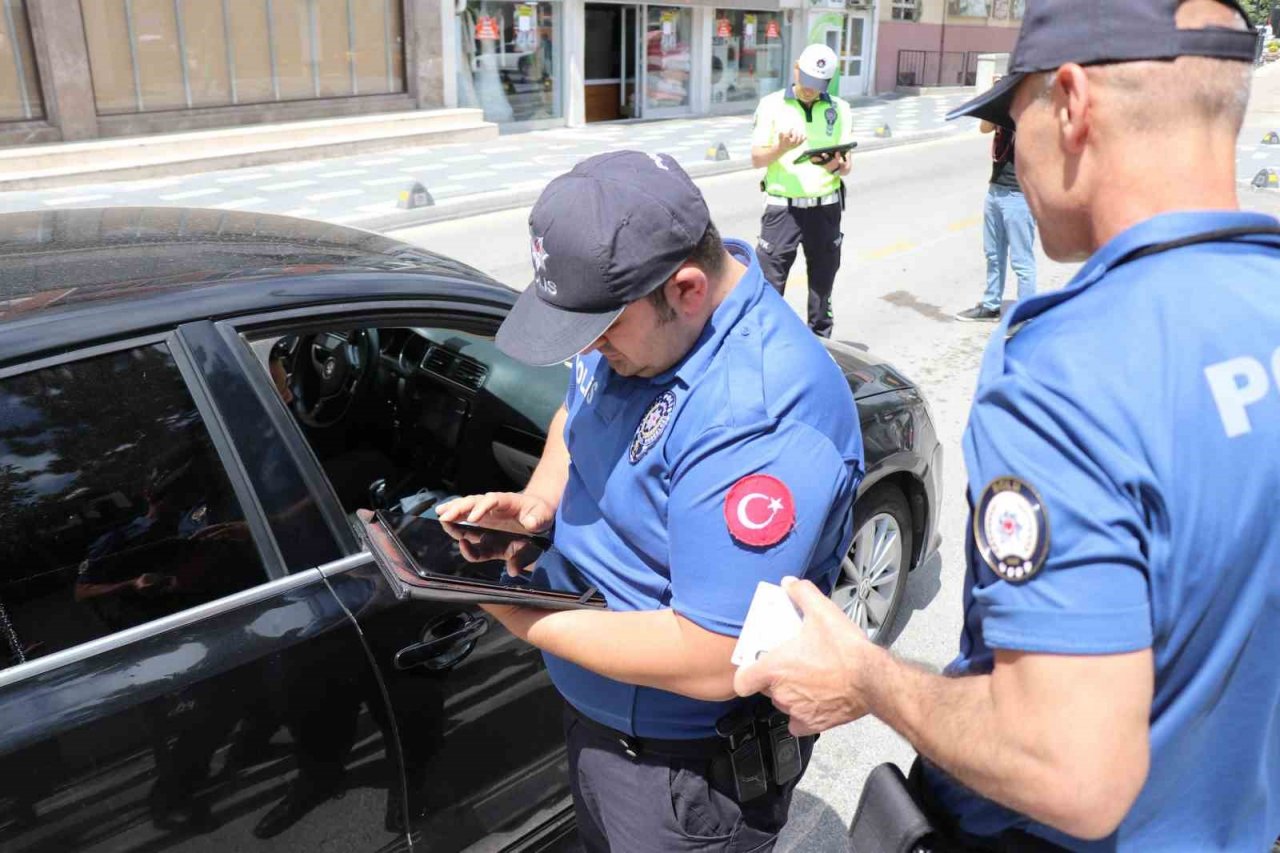 Bolu düzensiz göçmenlere yönelik uygulama yapıldı
