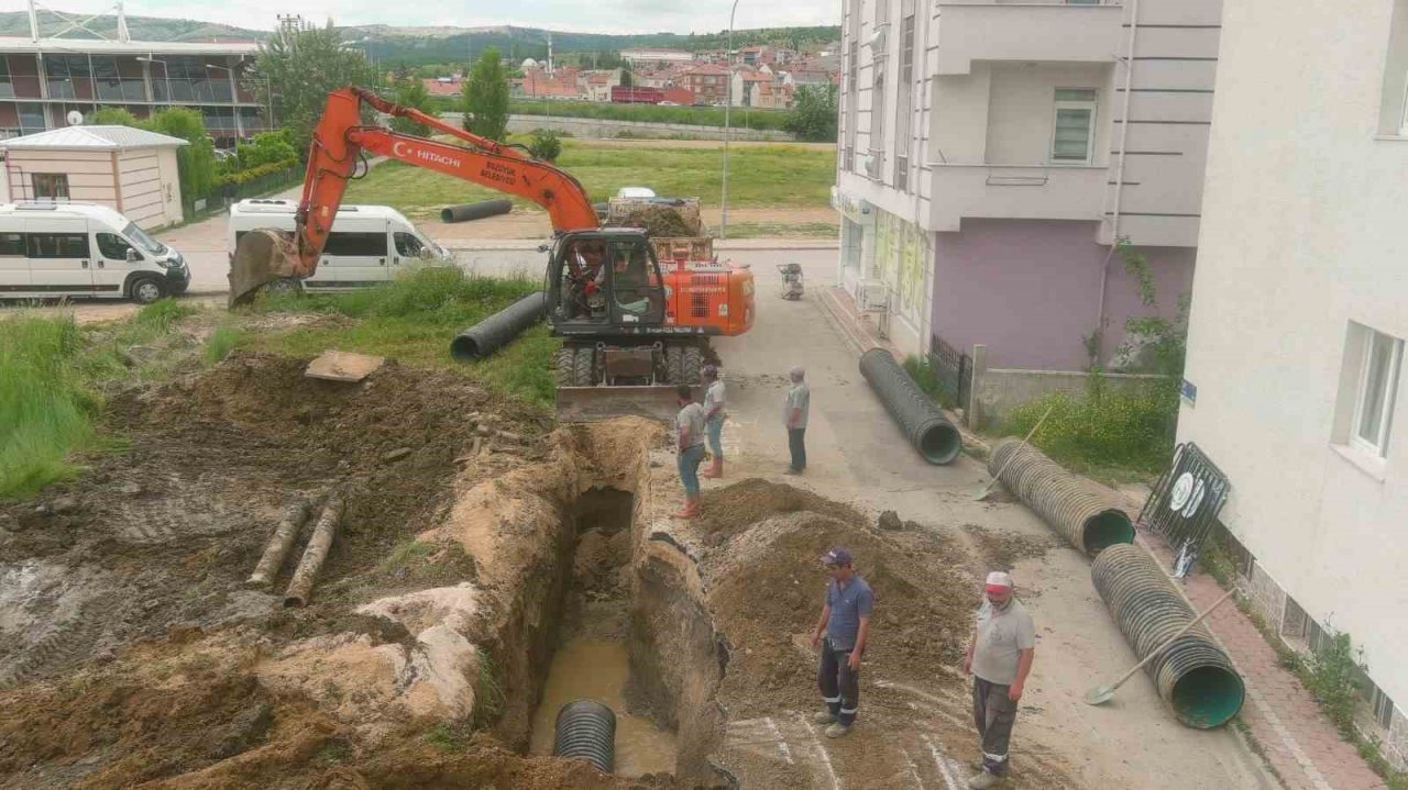 Bozüyük’te alt yapı çalışmaları devam ediyor