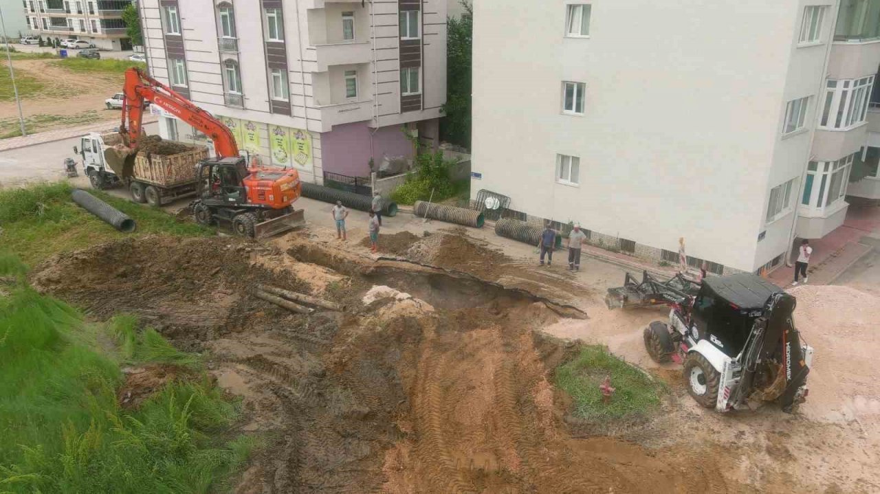 Bozüyük’te alt yapı çalışmaları devam ediyor