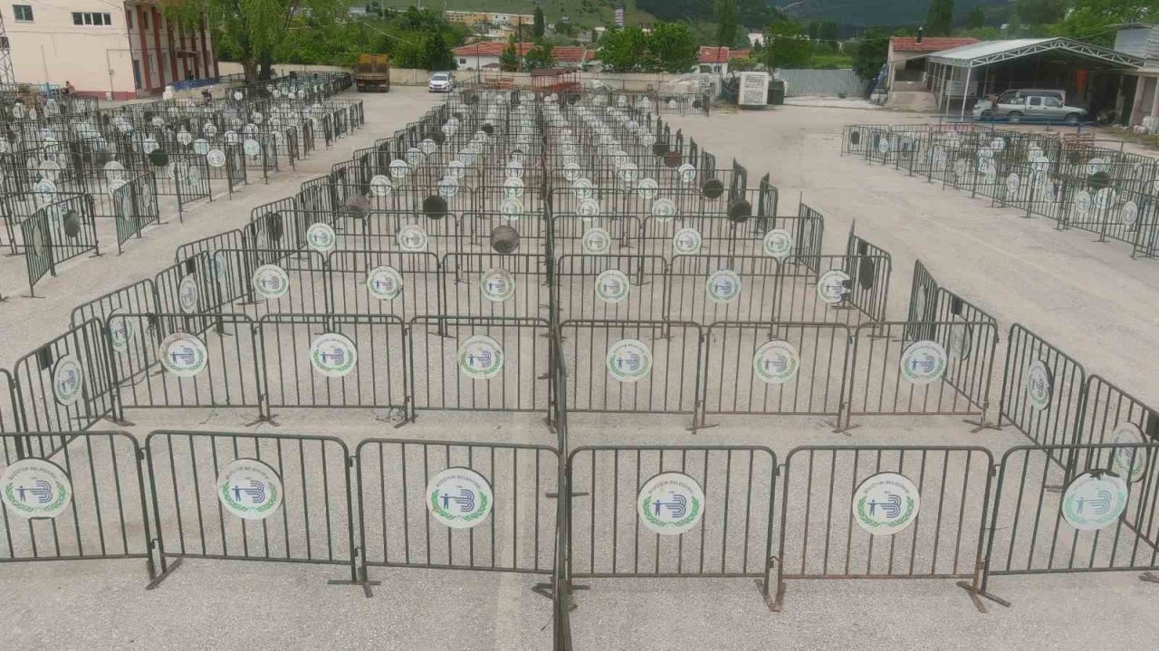 Bozüyük’te kurban satış yerleri hazırlandı