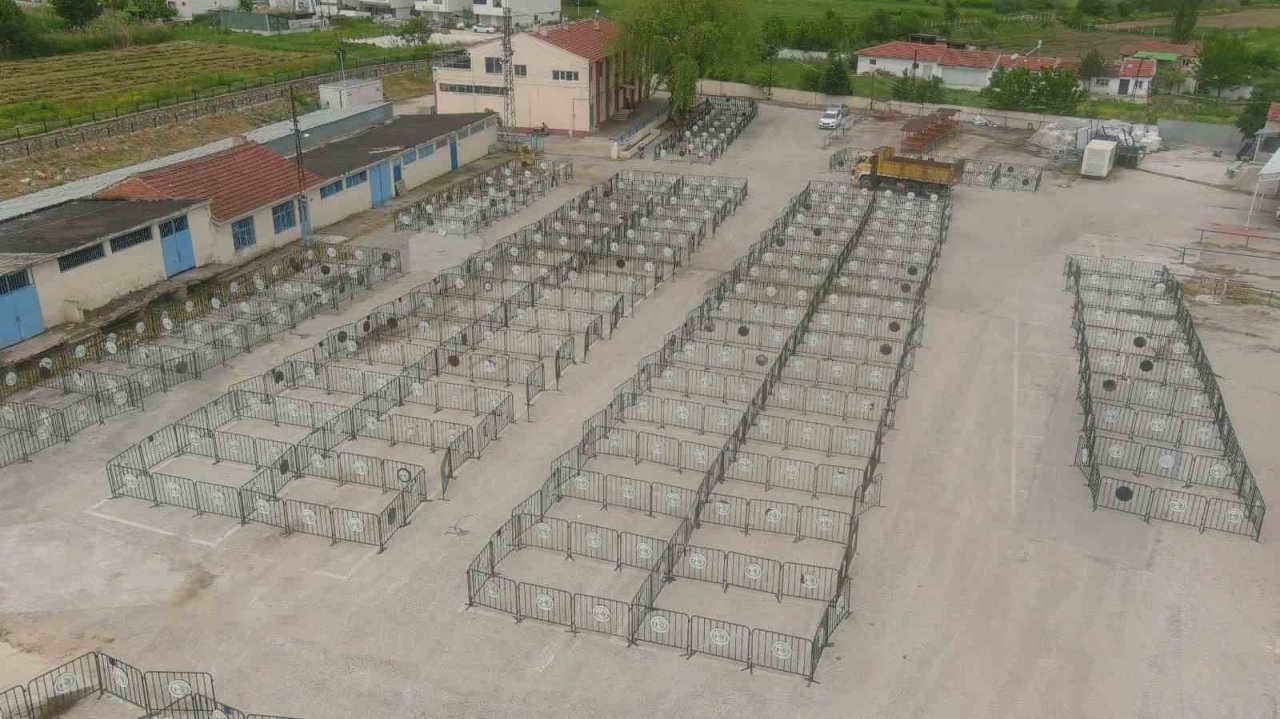 Bozüyük’te kurban satış yerleri hazırlandı