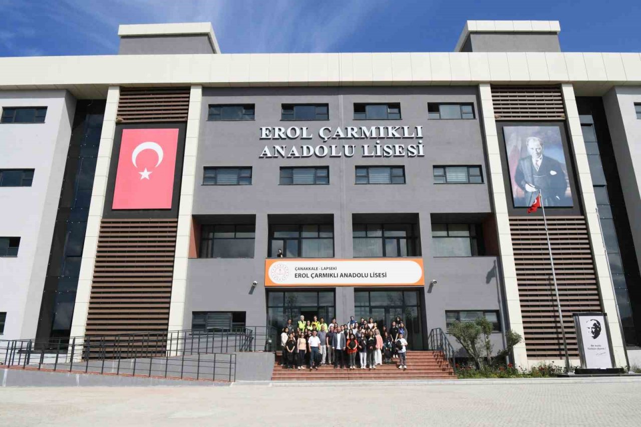 Lise öğrencilerine deprem çantası