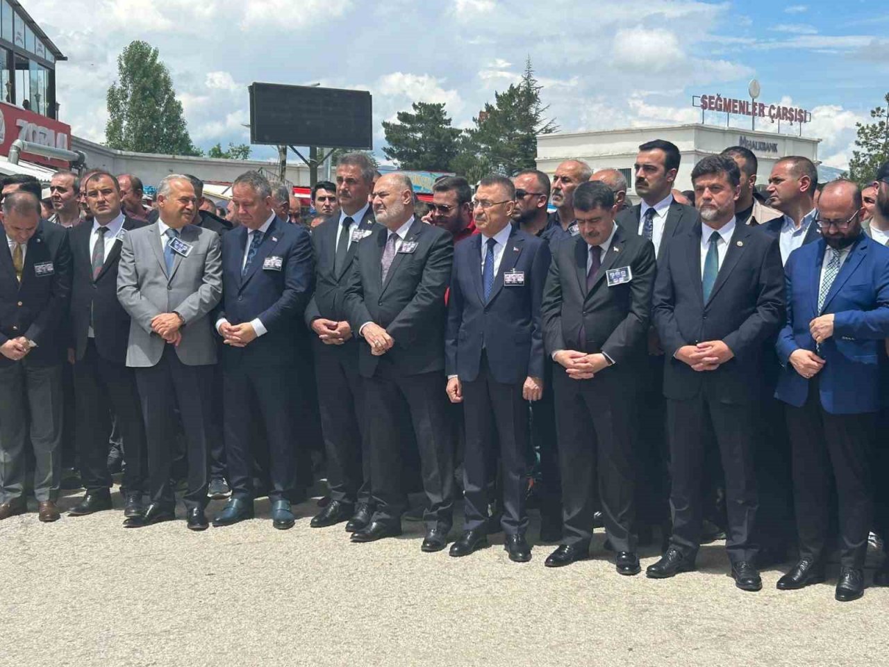 MKE patlamasında hayatını kaybeden 3 şehit son yolculuğuna uğurlandı