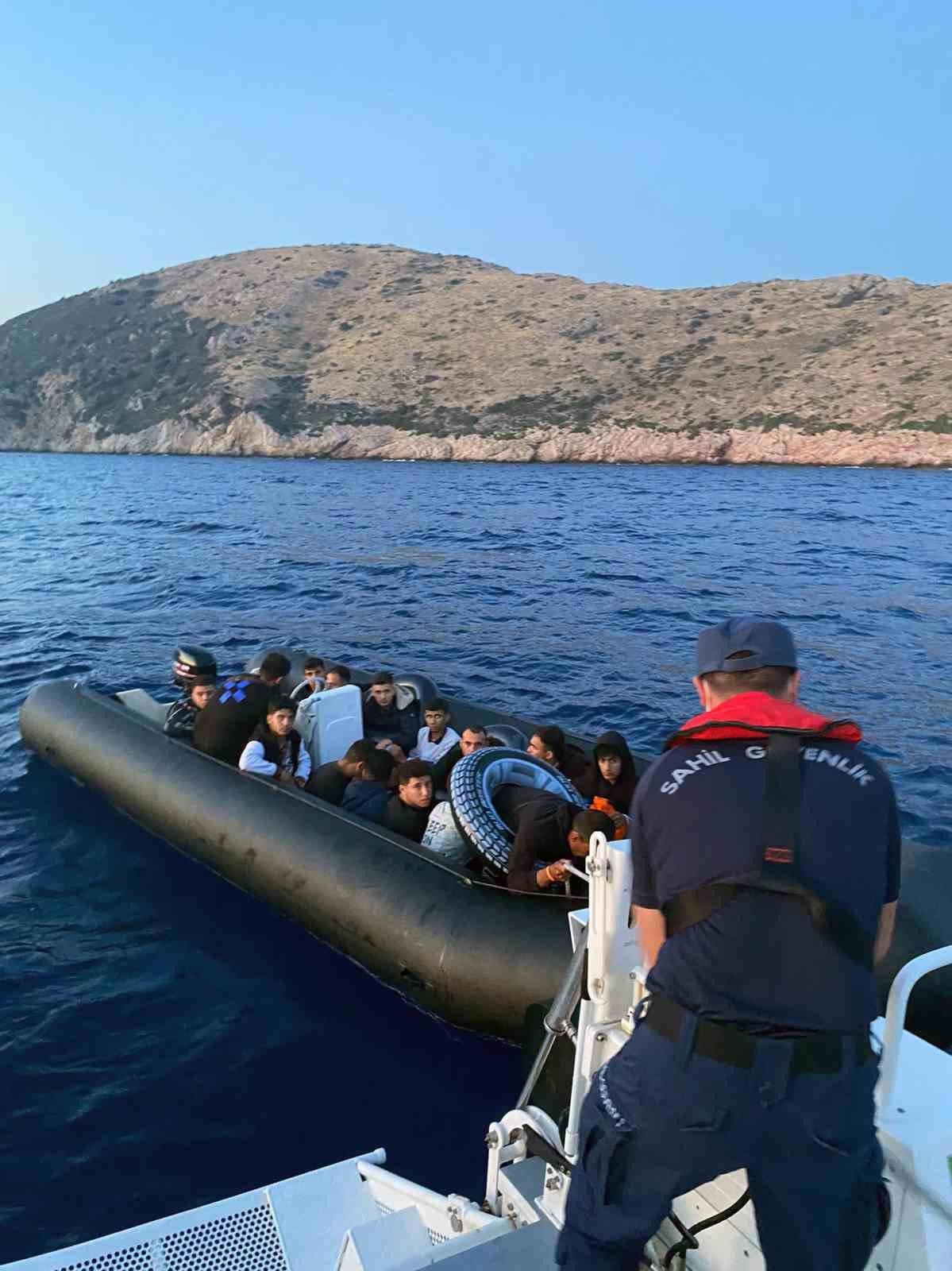 Datça’da 34 göçmen kurtarıldı, 17 göçmen yakalandı