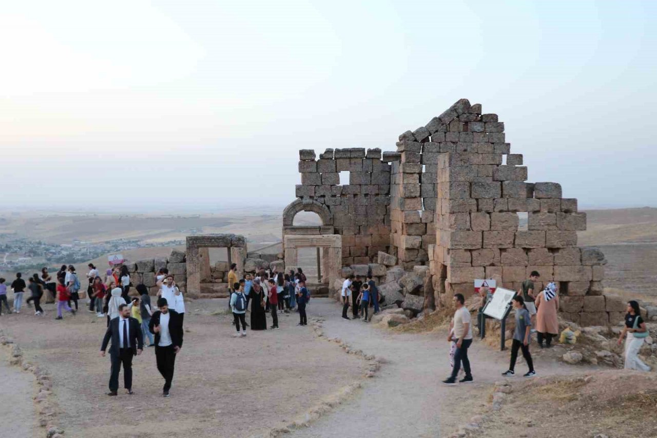 3 bin yıllık Zerzevan Kalesi’nde gözlem etkinliği gerçekleştirildi
