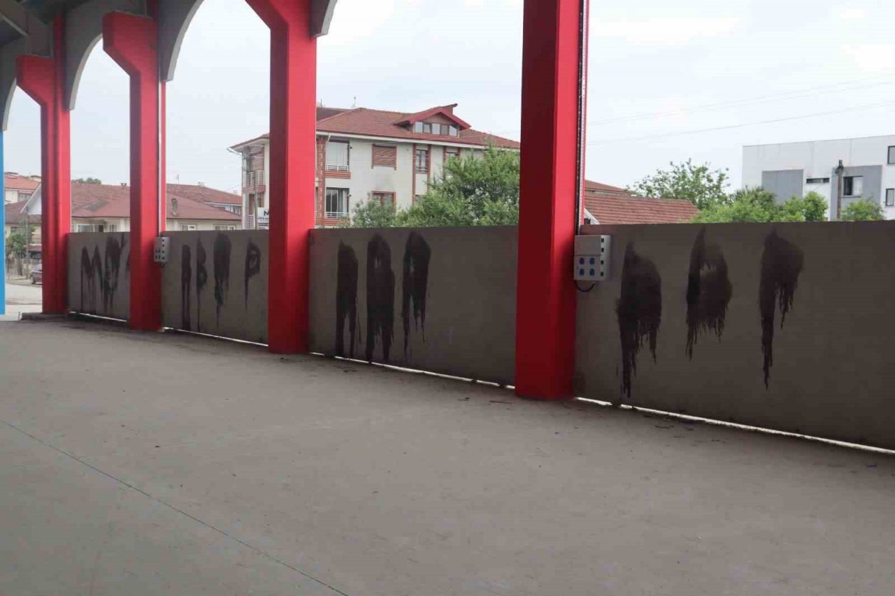 Özlü’den kamu malına zarar verenlere karşı mücadele çağrısı