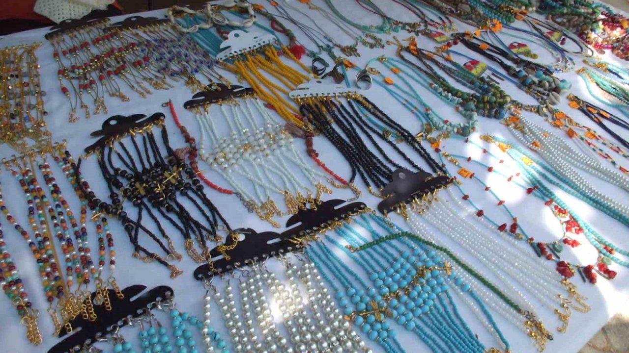 Balıkesir’de Hamarat Eller Sergisi kadınları iş sahibi yaptı