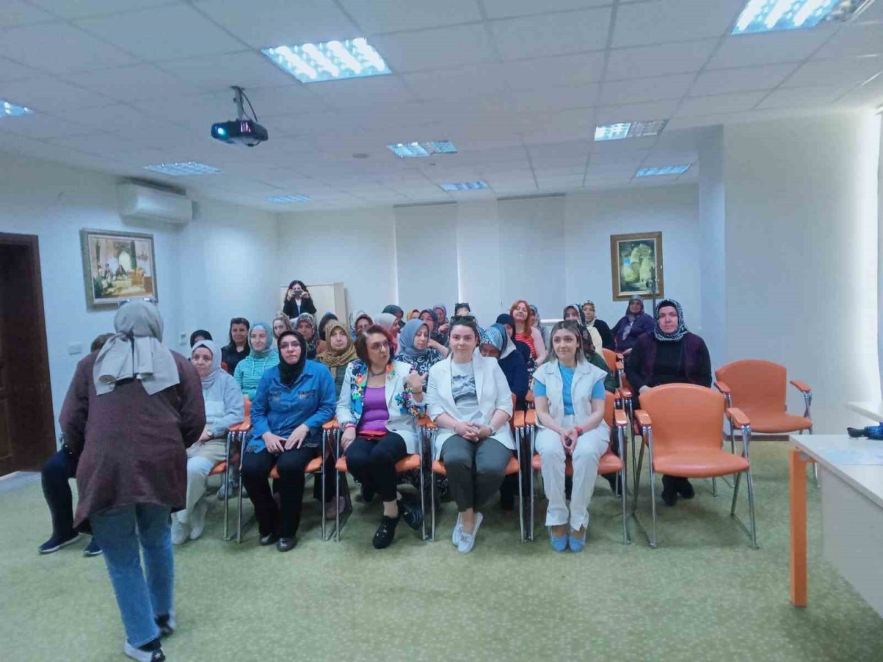 Ertuğrul Başkan’dan kamp dönüşü genç kampçılara hediye