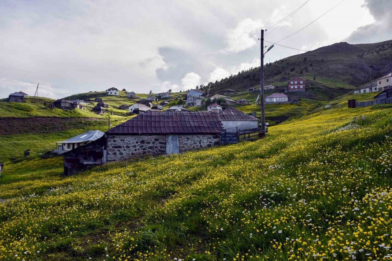 Gümüşhaneli dağcılar yılın ilk kampını Büyükyayla’da gerçekleştirdi