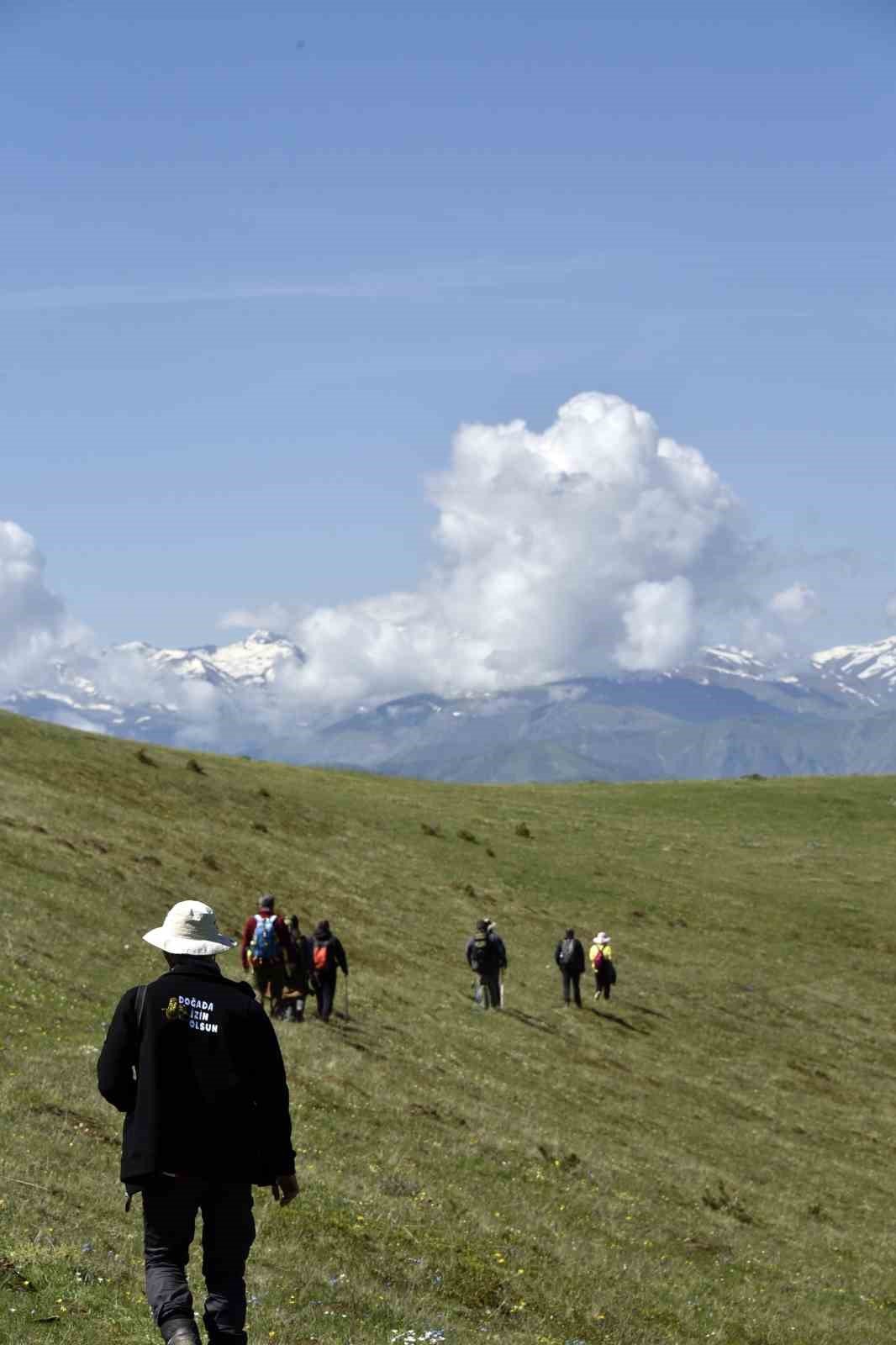 Gümüşhaneli dağcılar yılın ilk kampını Büyükyayla’da gerçekleştirdi