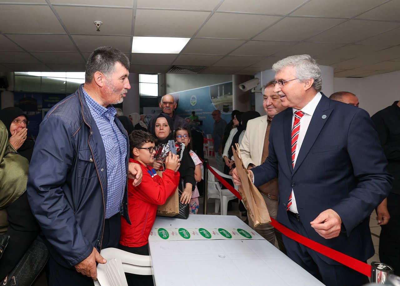 Hacı adayları kutsal topraklara uğurlandı