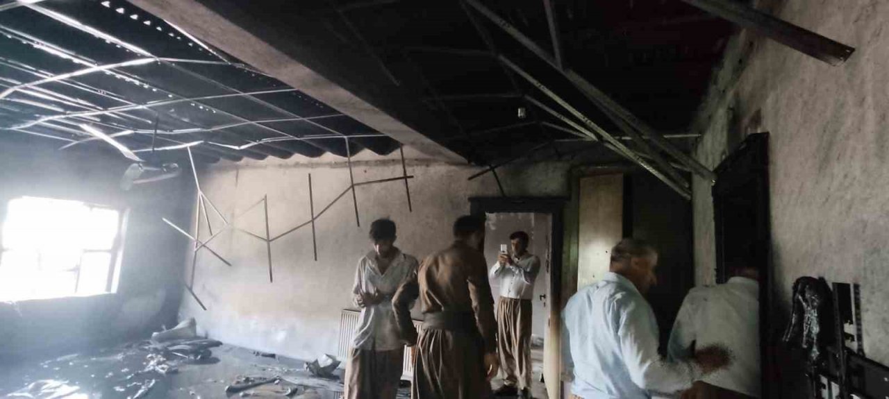 Hacda olan vatandaşın evi yandı