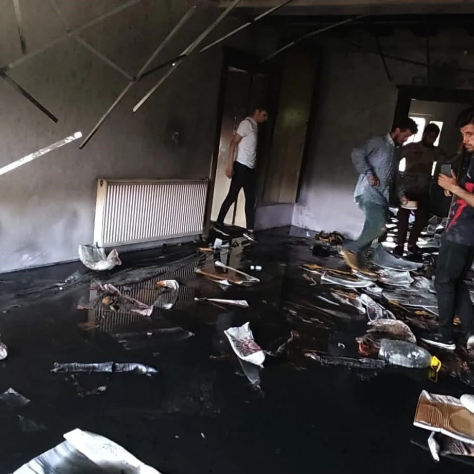 Hacda olan vatandaşın evi yandı