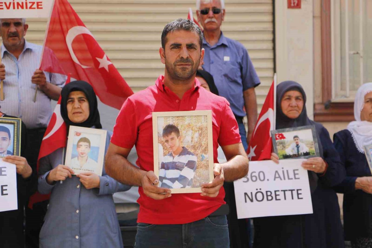 HDP önündeki evlat direnişindeki aile sayısı 360 oldu