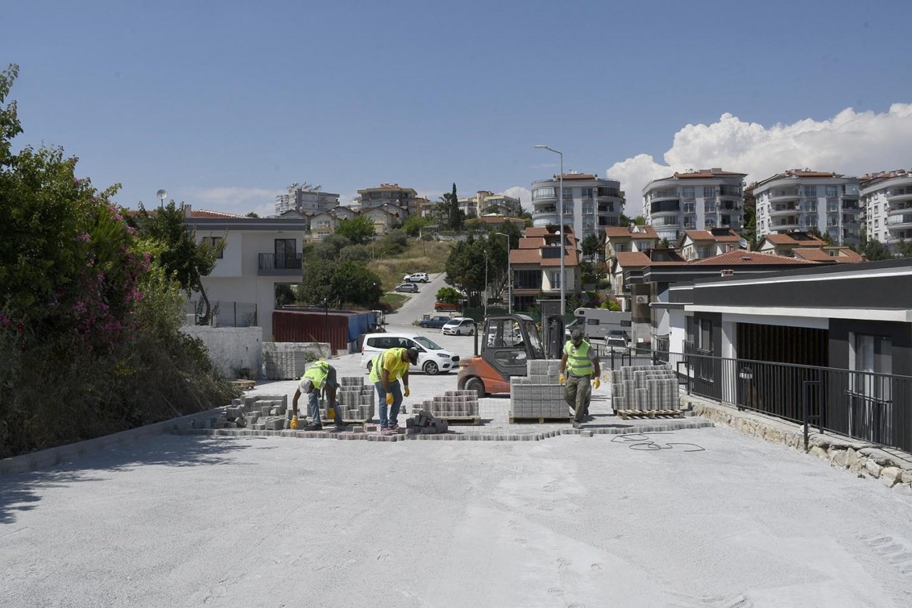 Kadınlar Denizi’nde yol yapım çalışmaları sürüyor