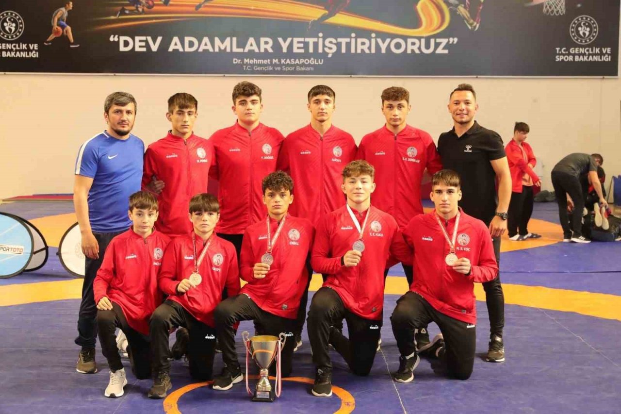 Yaşar Doğu’nun torunları Avrupa yolunda