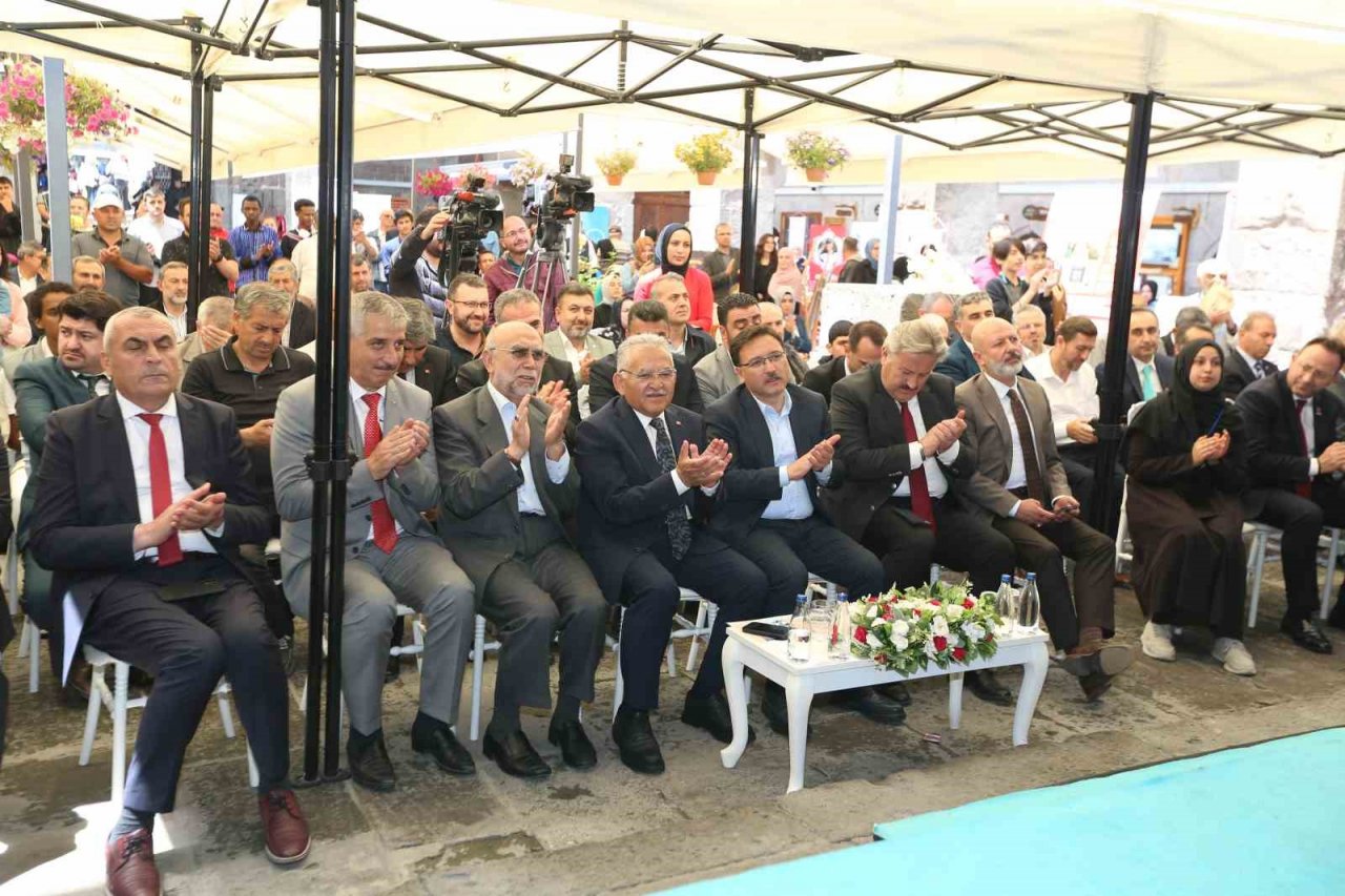 Başkan Büyükkılıç İmam Hatip Okulları Yıl Sonu Etkinliklerine katıldı