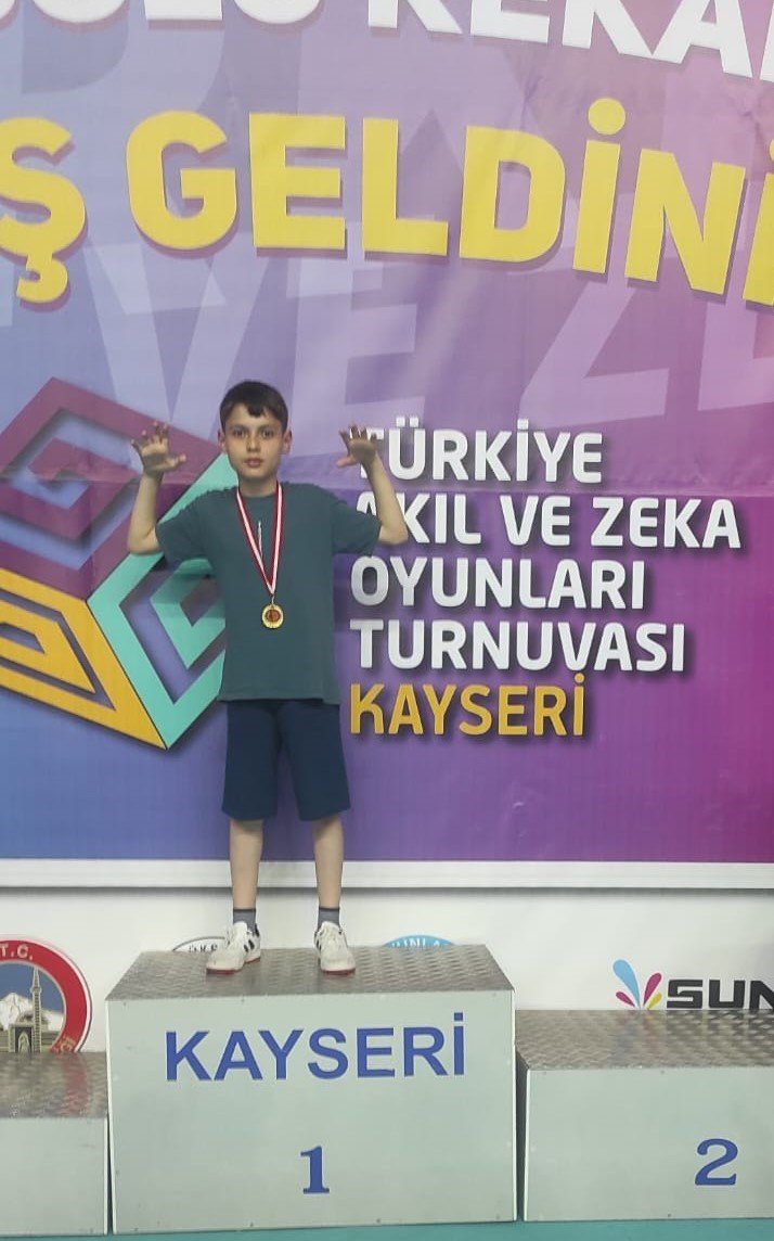 Akıl ve Zeka Oyunları Türkiye Şampiyonası birincisi Bursa’dan çıktı