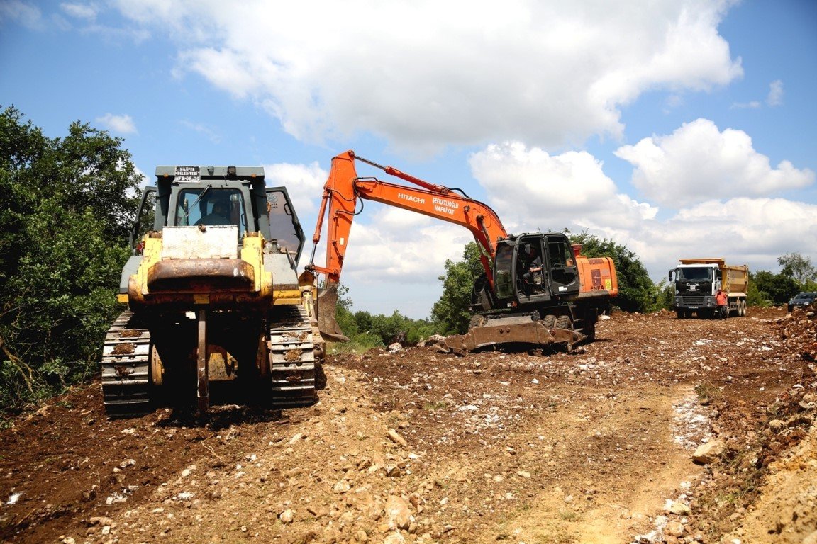 Nilüfer’de yol-asfalt çalışmaları hız kazandı
