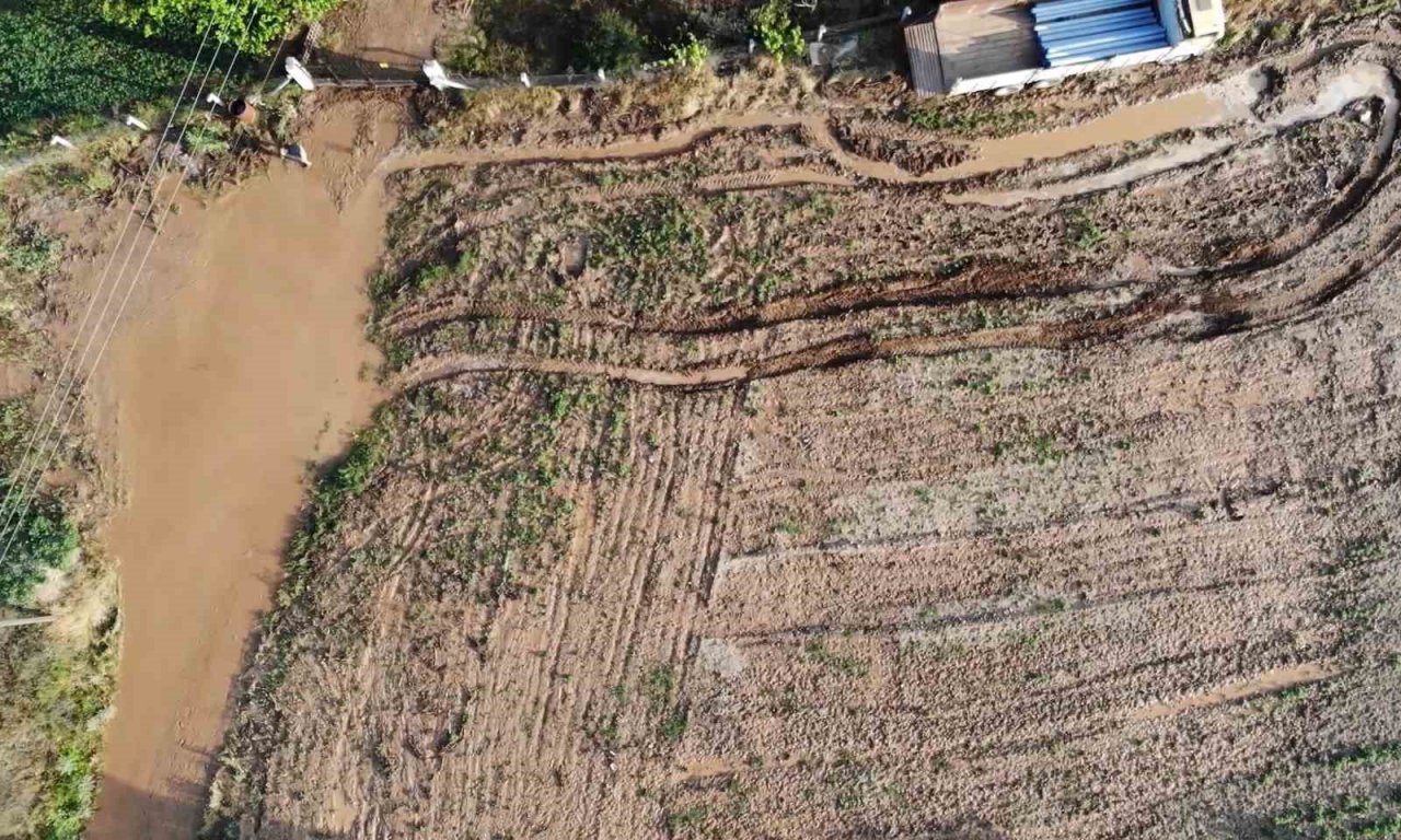 Kırıkkale’de sağanak sele dönüştü: Dereler taştı, tarım arazileri zarar gördü