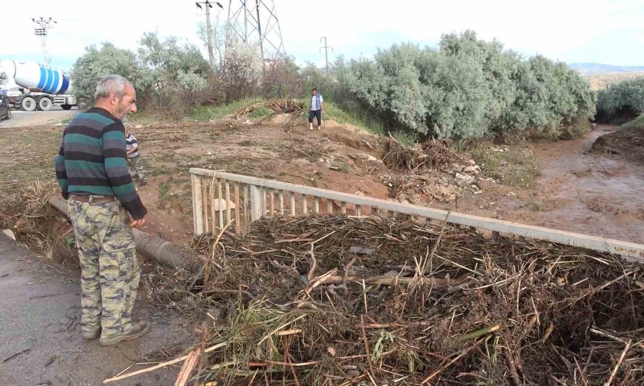 Kırıkkale’de sağanak sele dönüştü: Dereler taştı, tarım arazileri zarar gördü