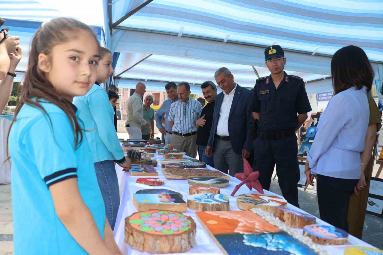 Atıkları sanata dönüştürdüler