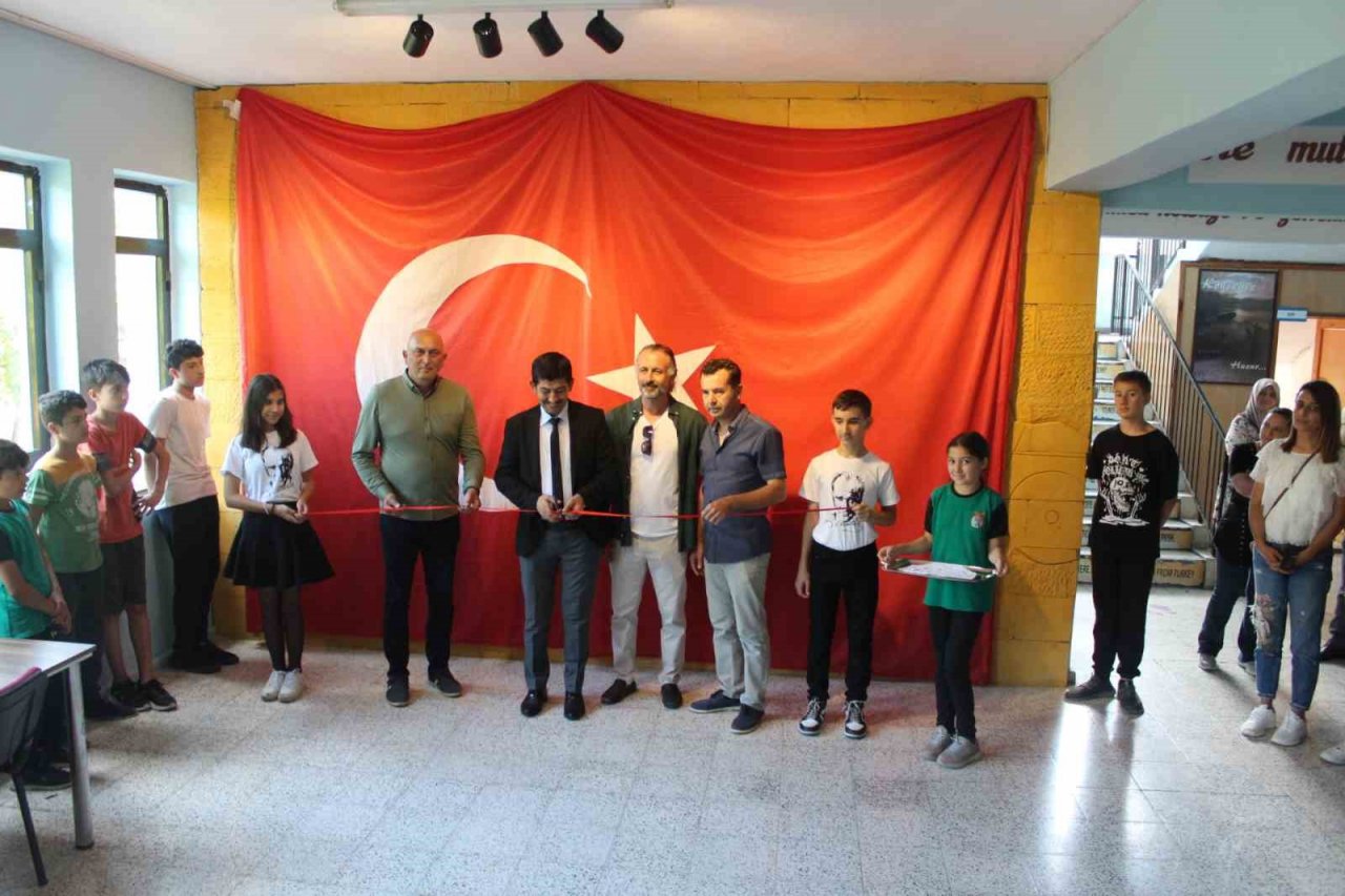 Köyceğiz Döğüşbelen Ortaokulu’nda sergi açılışı yapıldı