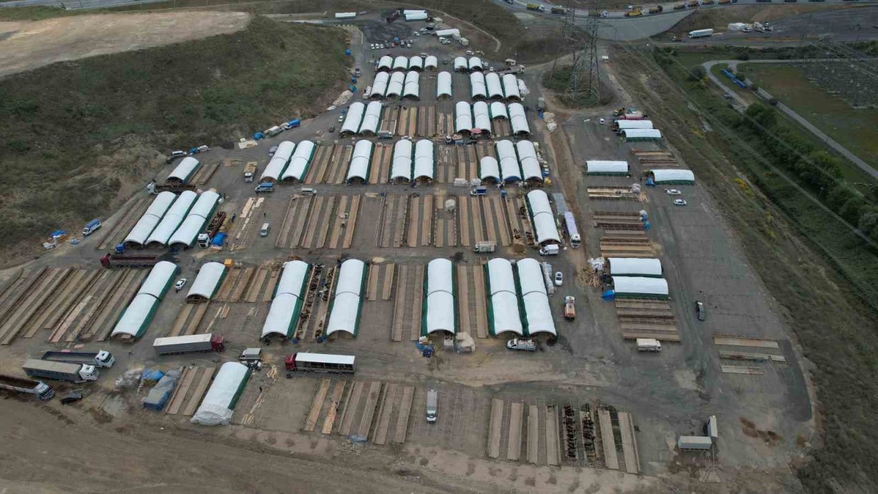 Sultangazi’de kurbanlıklar pazara gelmeye başlandı