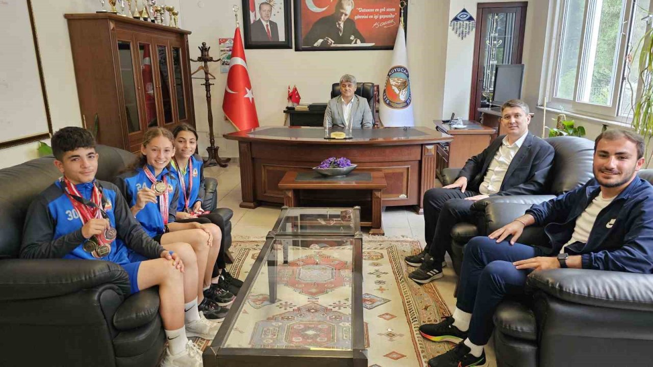 Kuyucaklı sporcular madalyaya doymuyor