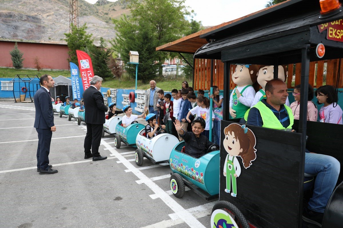 Melikgazi Belediyesi Sıfır Atık Ekspresi Yaptı