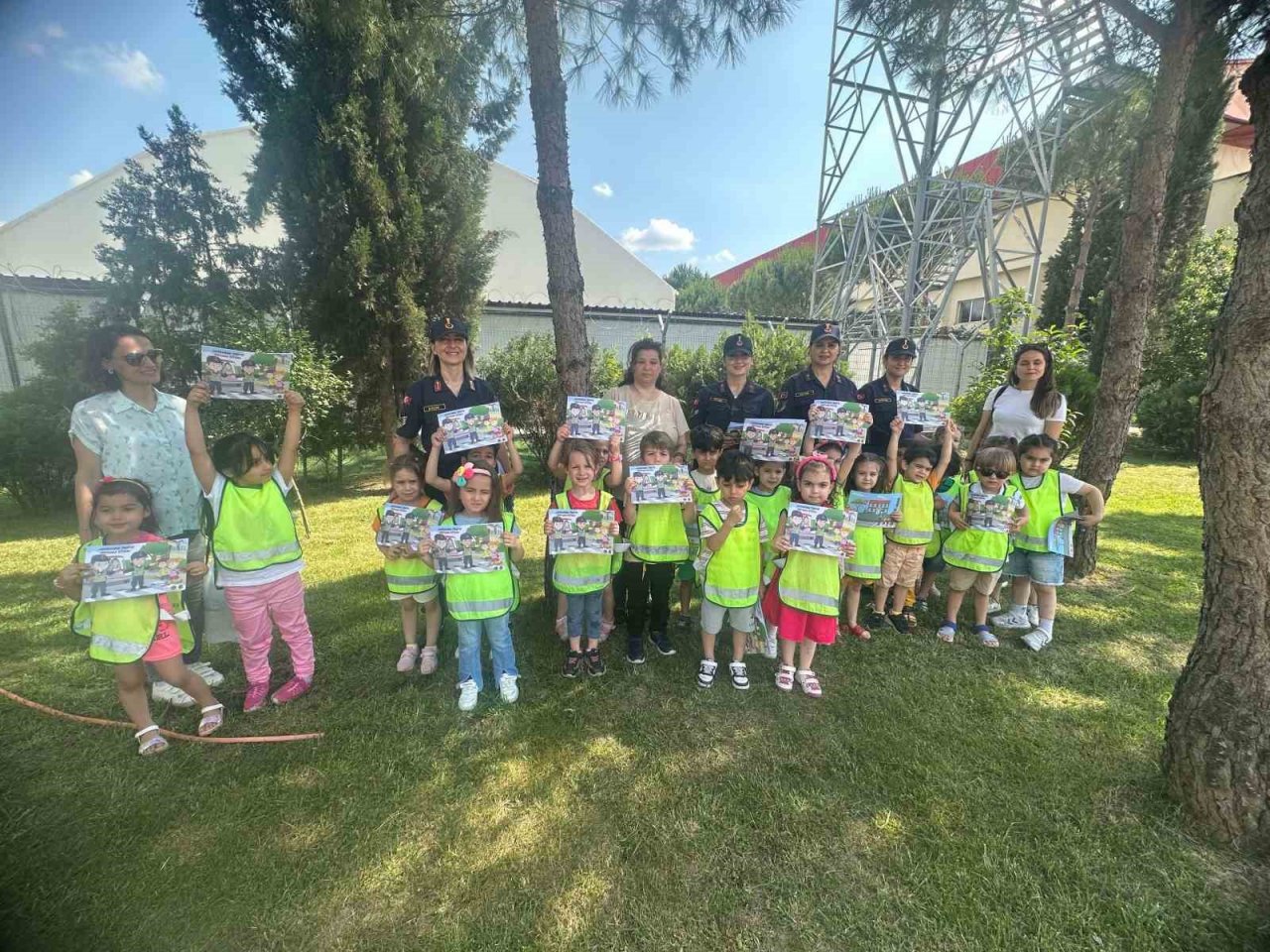 Minik öğrenciler filo komutanlığında ağırlandı