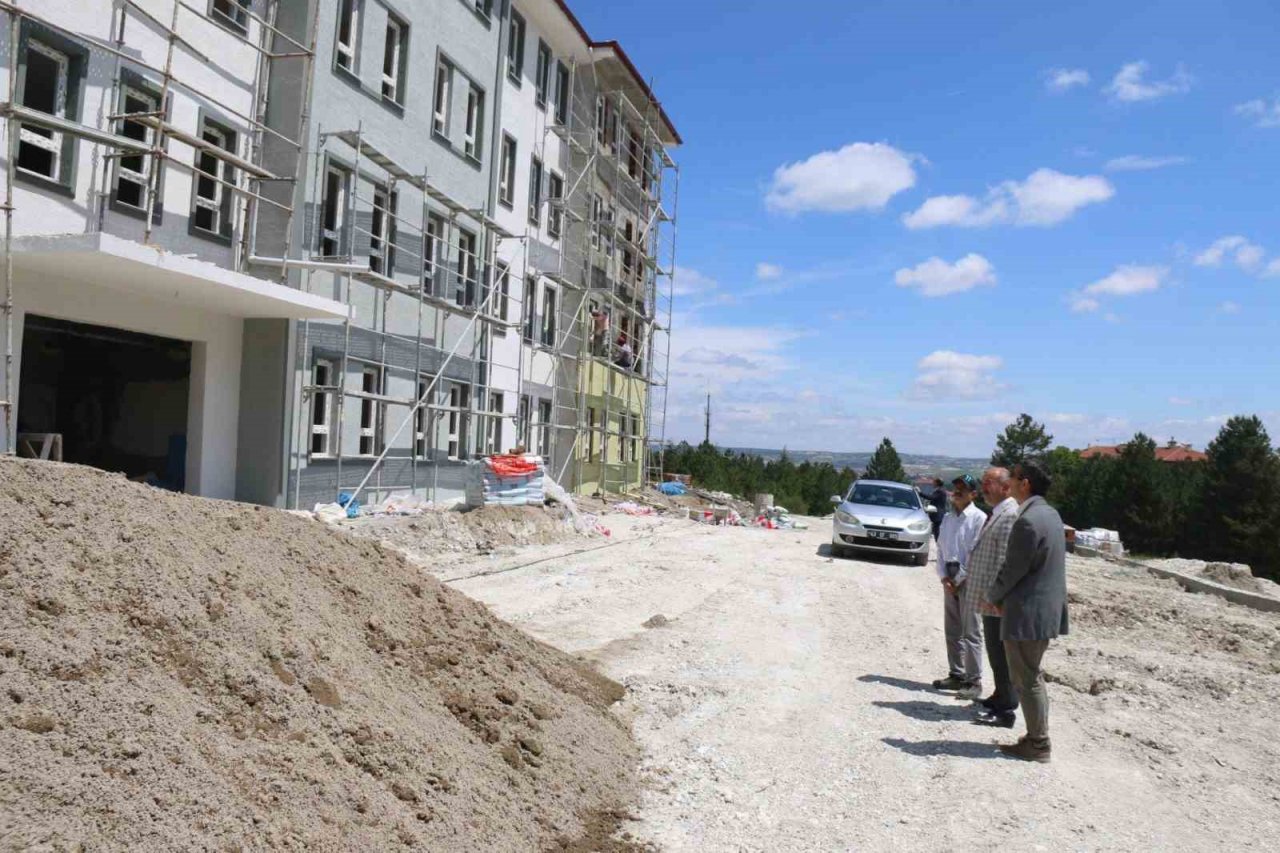 Müdür Başyiğit, 2023 yılı eğitim yatırımlarını yerinde inceledi