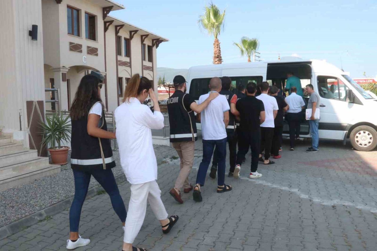 FETÖ üyeleri Yunan adalarına kaçmaya çalışırken yakalandı