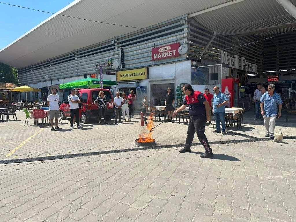 Kuşadası Nazilli Halk Pazarı’nda yangın tatbikatı