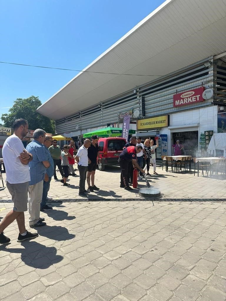 Kuşadası Nazilli Halk Pazarı’nda yangın tatbikatı