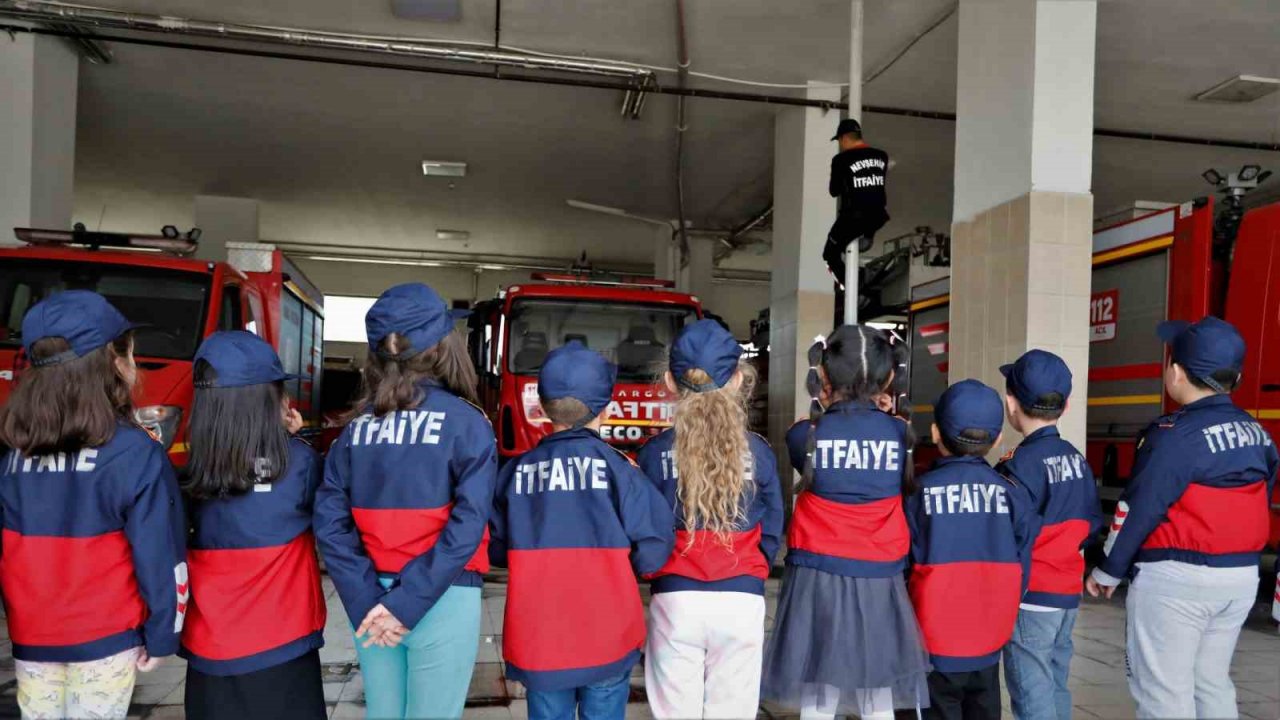 Nevşehir İtfaiyesi’nden öğrencilere teorik ve uygulamalı eğitim