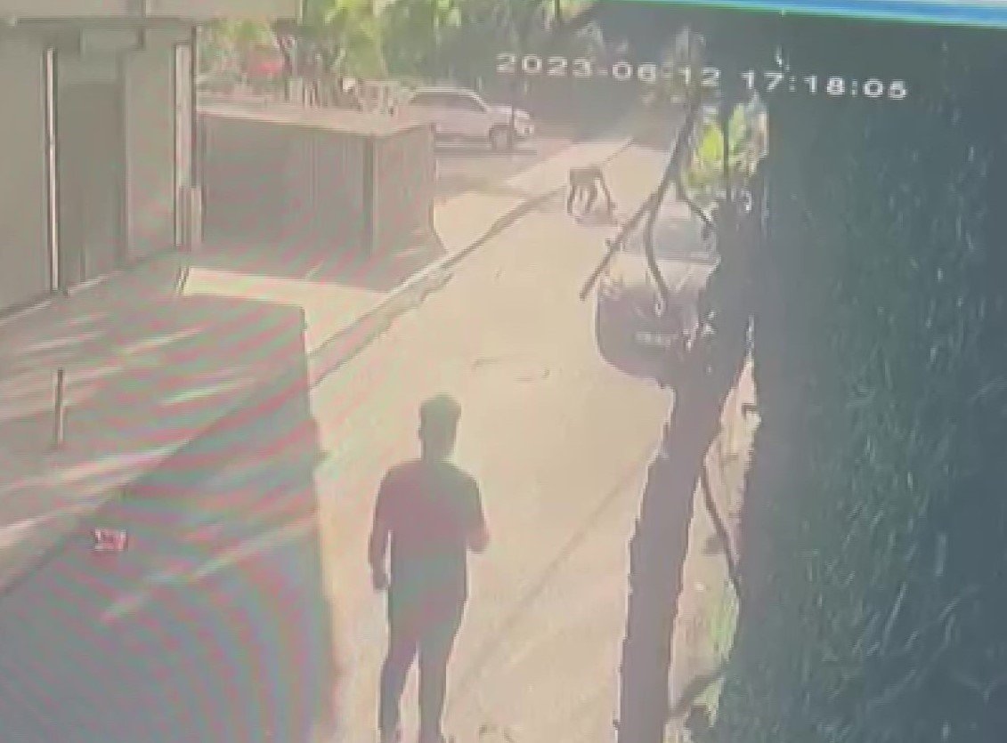 Pendik’te sokak ortasında bıçaklı cinayet kamerada