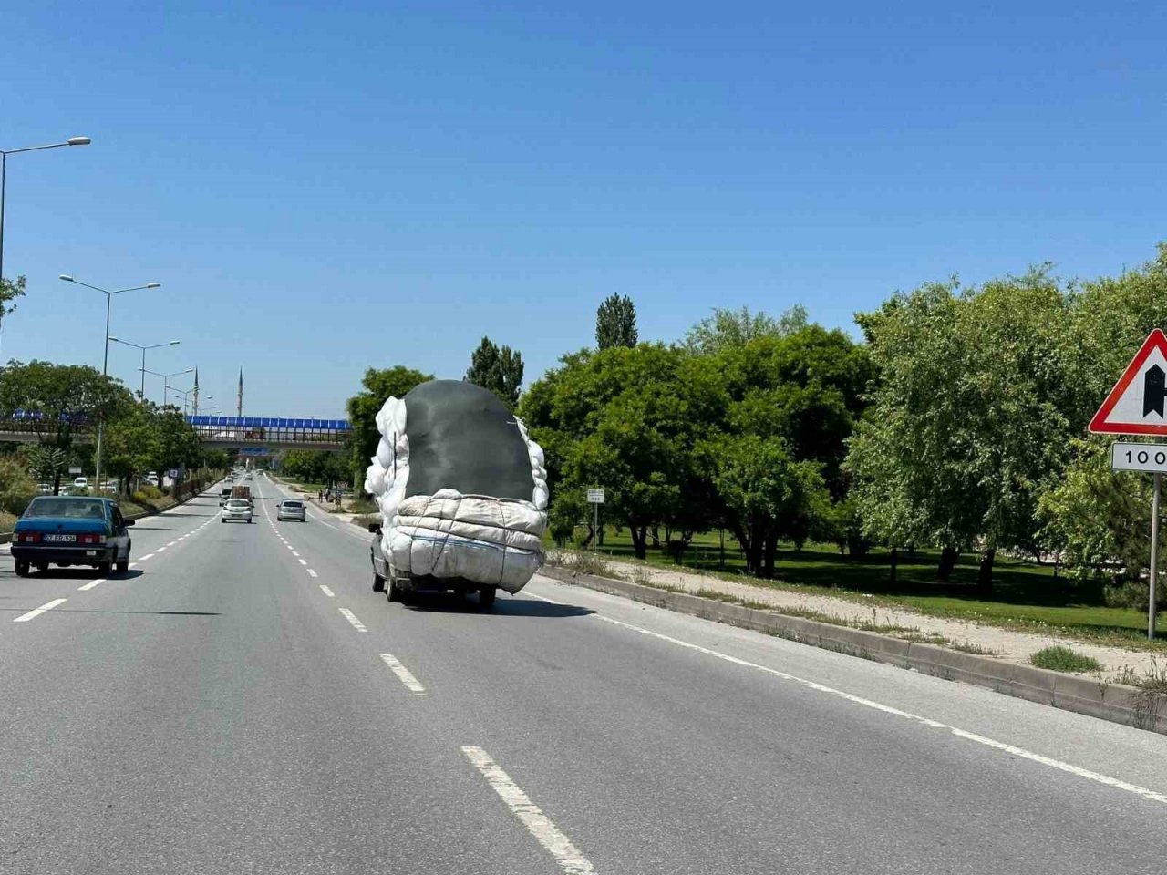 Yükü kendinden büyük