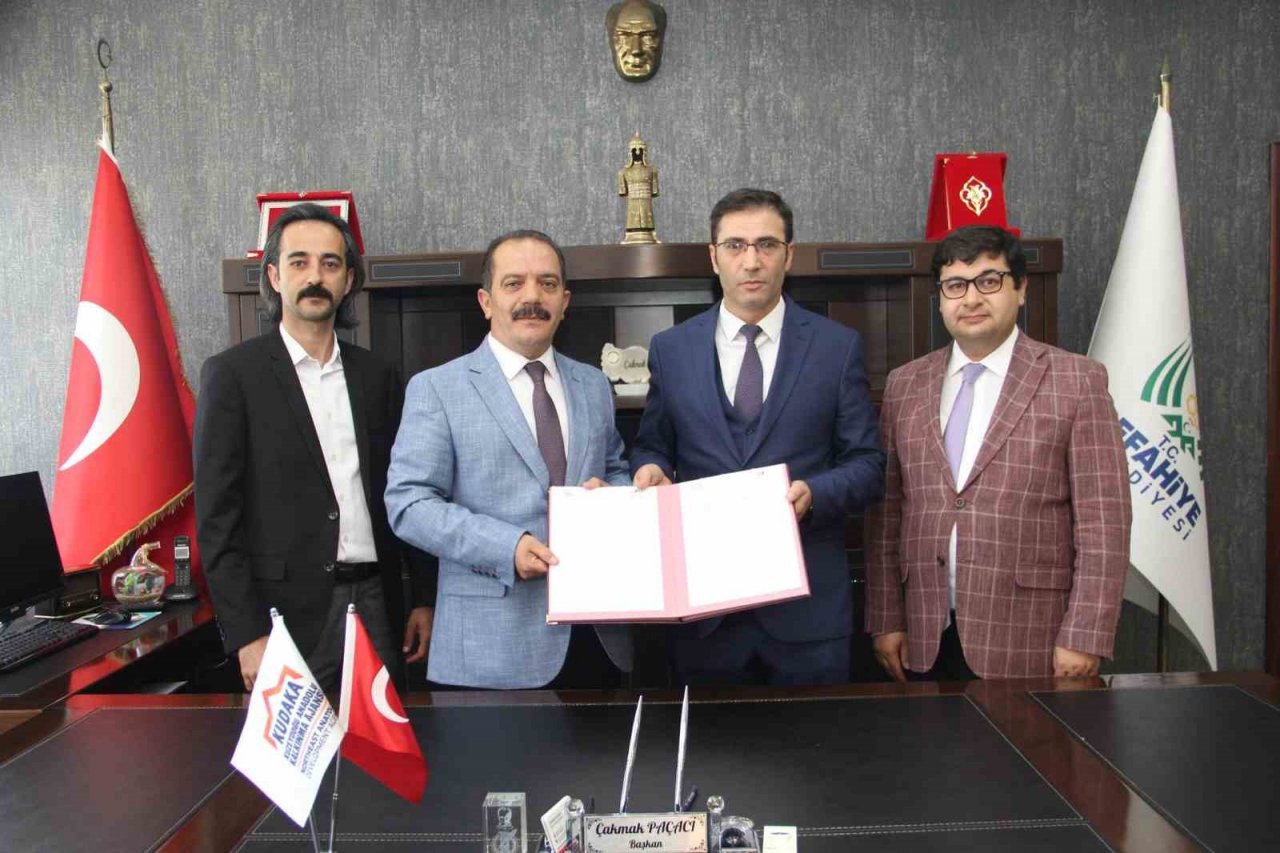 "Refahiye Belediyesi Yöresel Ürün Pazarı" projesinin destek sözleşmesi imzalandı