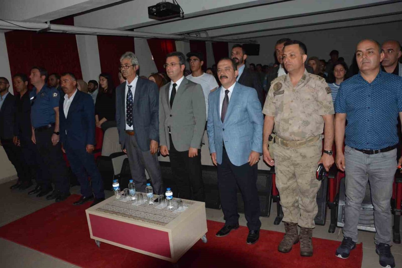 Refahiye’de "Yaşama Dair" adlı şiir ve müzik dinletisi