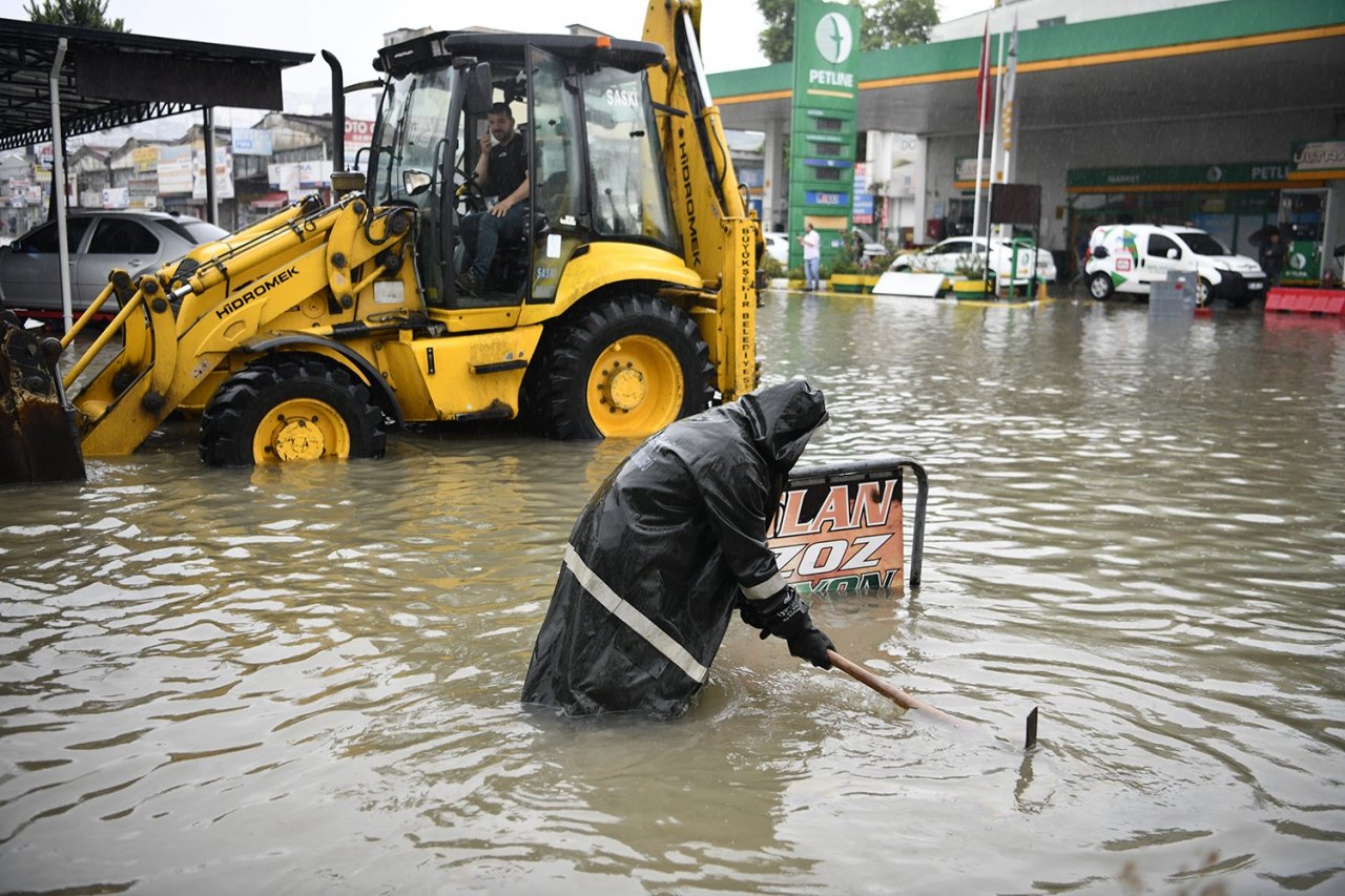 Başkan Demir: “Tüm ekiplerimiz sahada”