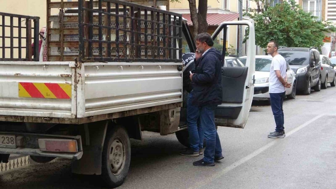 Çıkan tartışmada silahla kendini vurdu