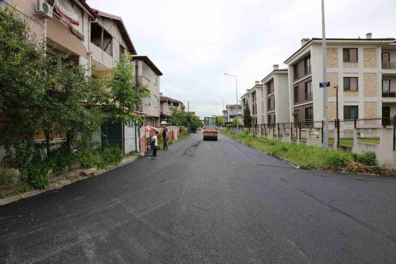 Serdivan’da asfalt çalışmaları devam ediyor