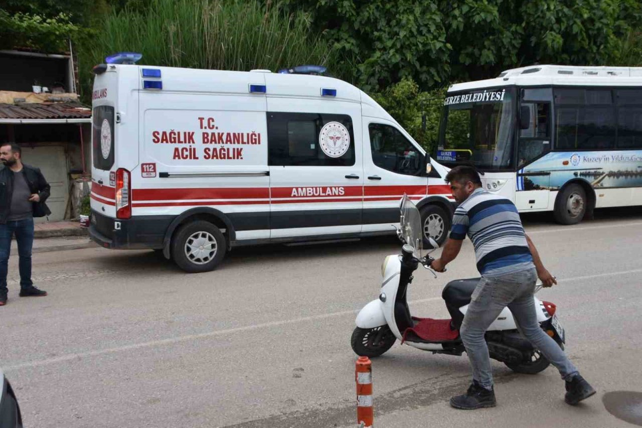 Sinop’ta motosiklet devrildi: 1 yaralı